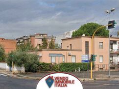 Negozio/Locale commerciale in Commerciale