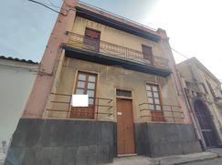 Casa Bi/Trifamiliare in Residenziale
