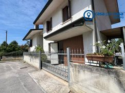 Casa indipendente in Residenziale