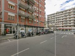 Negozio/Locale commerciale in Commerciale