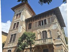 Casa Bi/Trifamiliare in Residenziale