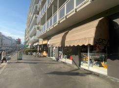 Negozio/Locale commerciale in Commerciale