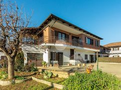 Casa Bi/Trifamiliare in Residenziale