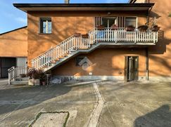 Casa Bi/Trifamiliare in Residenziale