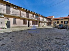 Casa Bi/Trifamiliare in Residenziale