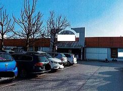 Negozio/Locale commerciale in Commerciale