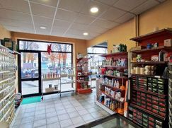 Negozio/Locale commerciale in Commerciale