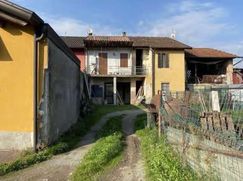 Casa Bi/Trifamiliare in Residenziale