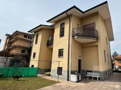 Casa Bi/Trifamiliare in Residenziale
