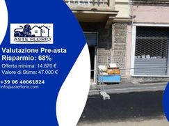 Negozio/Locale commerciale in Commerciale
