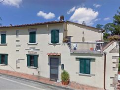 Casa Bi/Trifamiliare in Residenziale