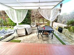 Casa Bi/Trifamiliare in Residenziale