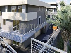 Casa Bi/Trifamiliare in Residenziale