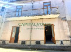 Casa Bi/Trifamiliare in Residenziale