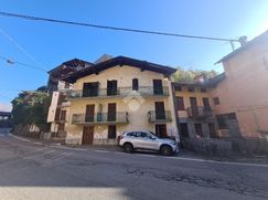 Casa Bi/Trifamiliare in Residenziale