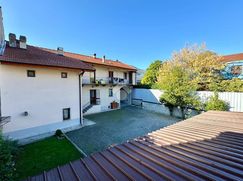 Casa Bi/Trifamiliare in Residenziale