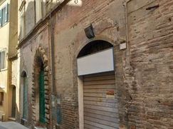 Negozio/Locale commerciale in Commerciale