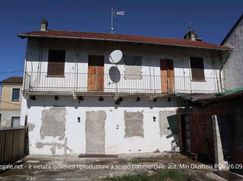 Casa Bi/Trifamiliare in Residenziale