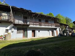 Casa Bi/Trifamiliare in Residenziale