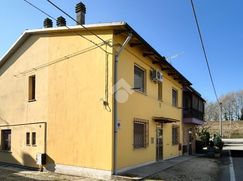 Casa Bi/Trifamiliare in Residenziale