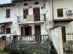 Casa Bi/Trifamiliare in Residenziale