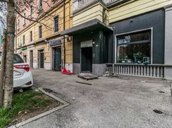 Negozio/Locale commerciale in Commerciale