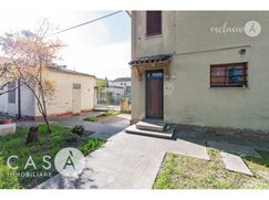 Casa Bi/Trifamiliare in Residenziale