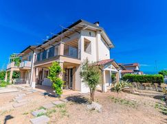 Casa Bi/Trifamiliare in Residenziale