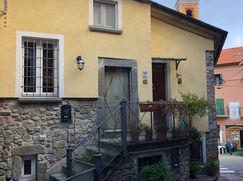 Casa Bi/Trifamiliare in Residenziale