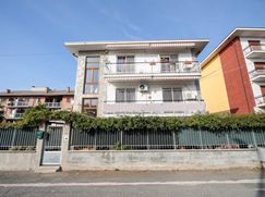Casa Bi/Trifamiliare in Residenziale