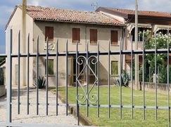 Casa Bi/Trifamiliare in Residenziale