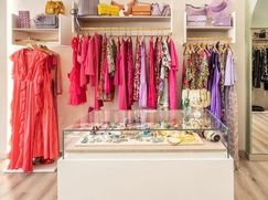 Attività/Licenza (con o senza mura) in Commerciale