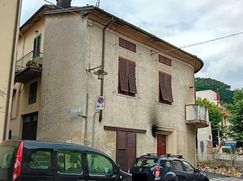 Casa Bi/Trifamiliare in Residenziale