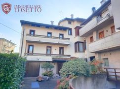 Casa Bi/Trifamiliare in Residenziale