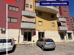 Negozio/Locale commerciale in Commerciale