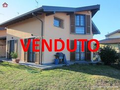 Casa Bi/Trifamiliare in Residenziale