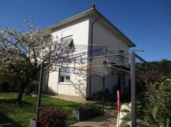 Casa Bi/Trifamiliare in Residenziale