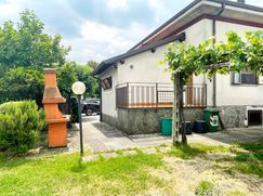 Casa Bi/Trifamiliare in Residenziale