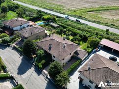 Casa Bi/Trifamiliare in Residenziale