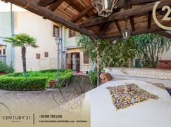 Casa Bi/Trifamiliare in Residenziale