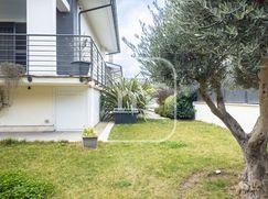 Casa Bi/Trifamiliare in Residenziale