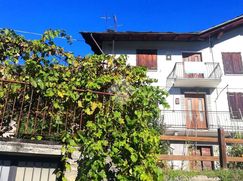 Casa Bi/Trifamiliare in Residenziale