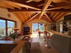 Casa Bi/Trifamiliare in Residenziale