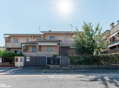 Casa Bi/Trifamiliare in Residenziale