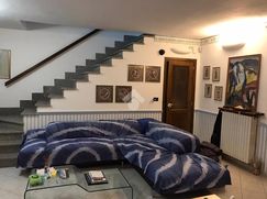 Casa Bi/Trifamiliare in Residenziale