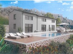 Casa Bi/Trifamiliare in Residenziale