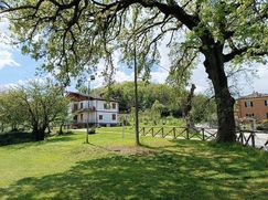 Casa Bi/Trifamiliare in Residenziale