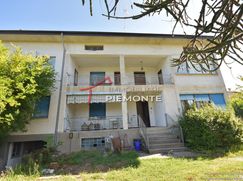 Casa Bi/Trifamiliare in Residenziale