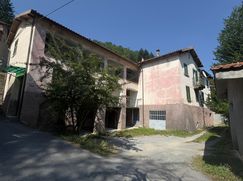 Casa Bi/Trifamiliare in Residenziale