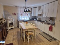 Casa Bi/Trifamiliare in Residenziale